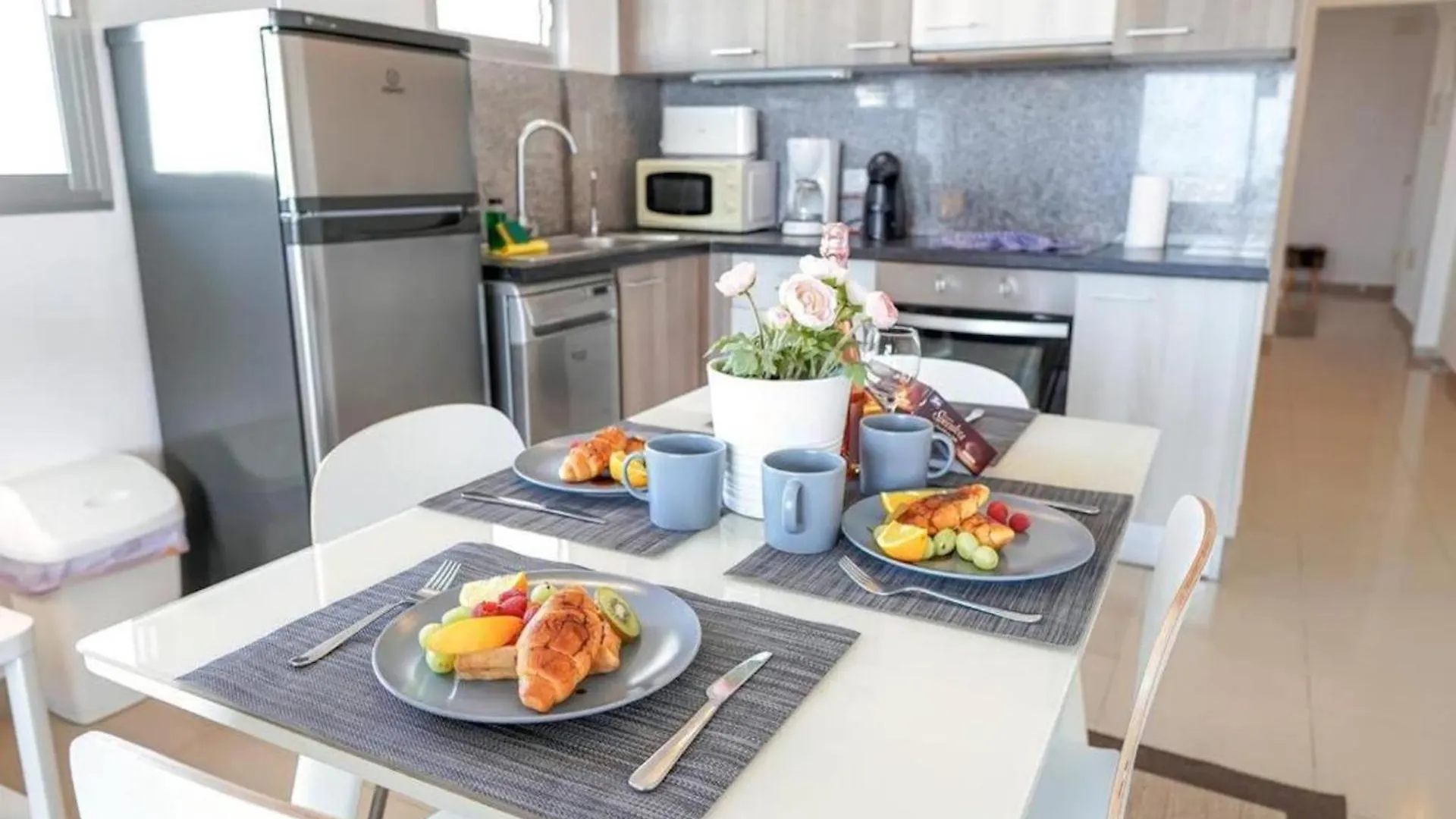 Amazing 2 Bedroom Flat With Beachfront And Pool, Paraiso Del Sur A306 Playa Paraiso